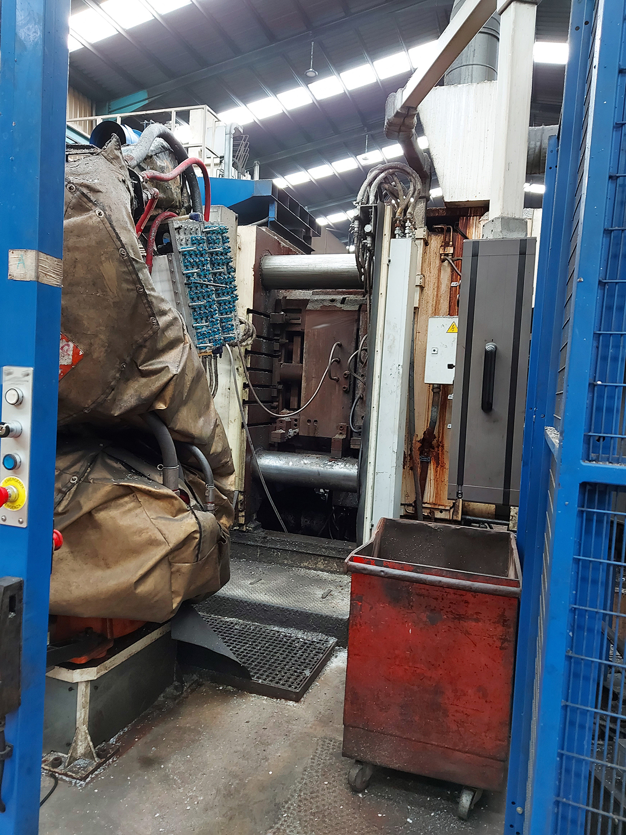 Idra-OL-1900-S-cold-chamber-die-casting-machine-KK1587-p3 Idra OL 1900 S pressgjutningsmaskin med kall kammare KK1587, begagnad