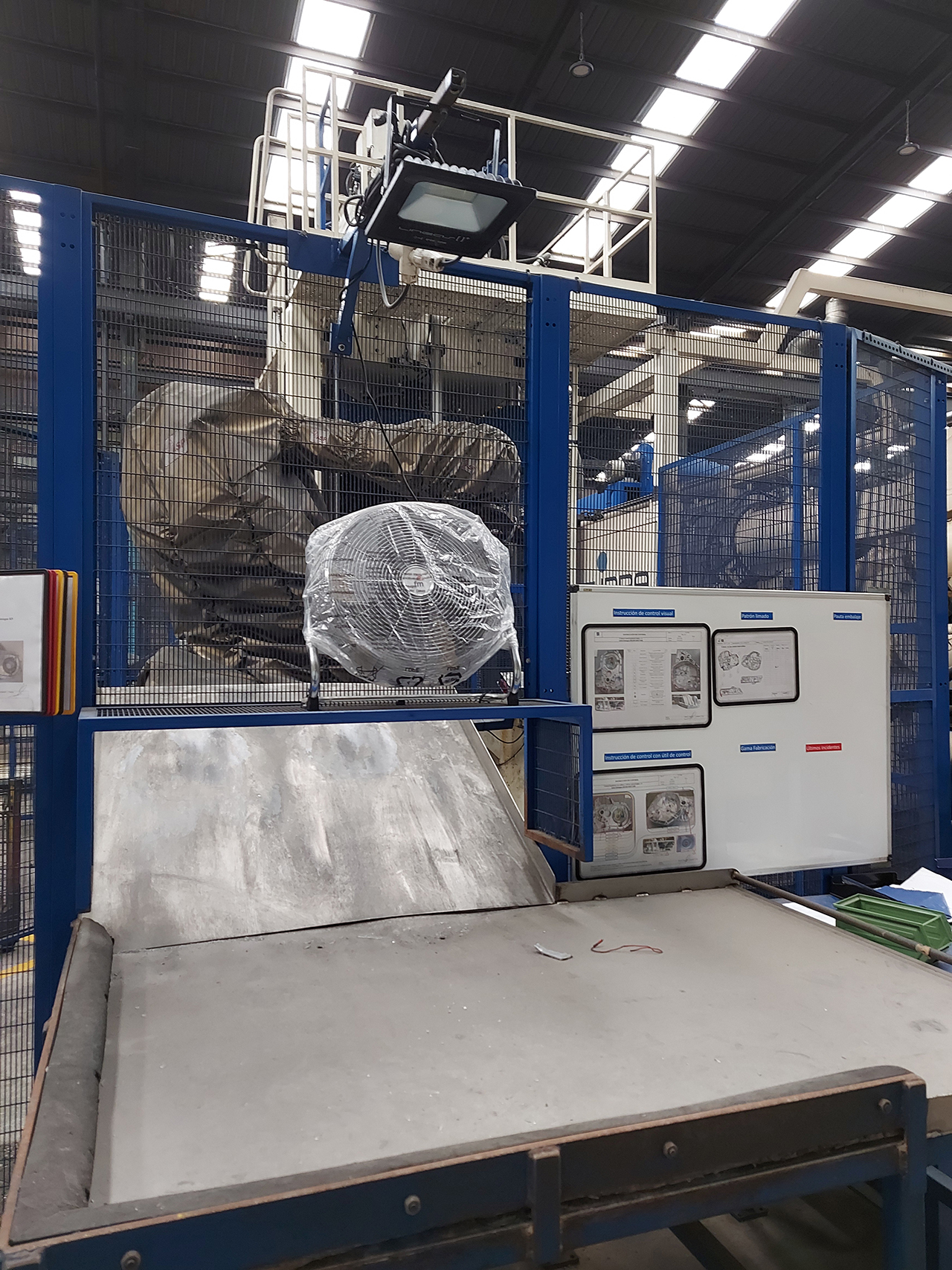 Idra-OL-1900-S-cold-chamber-die-casting-machine-KK1587-p11 Idra OL 1900 S pressgjutningsmaskin med kall kammare KK1587, begagnad