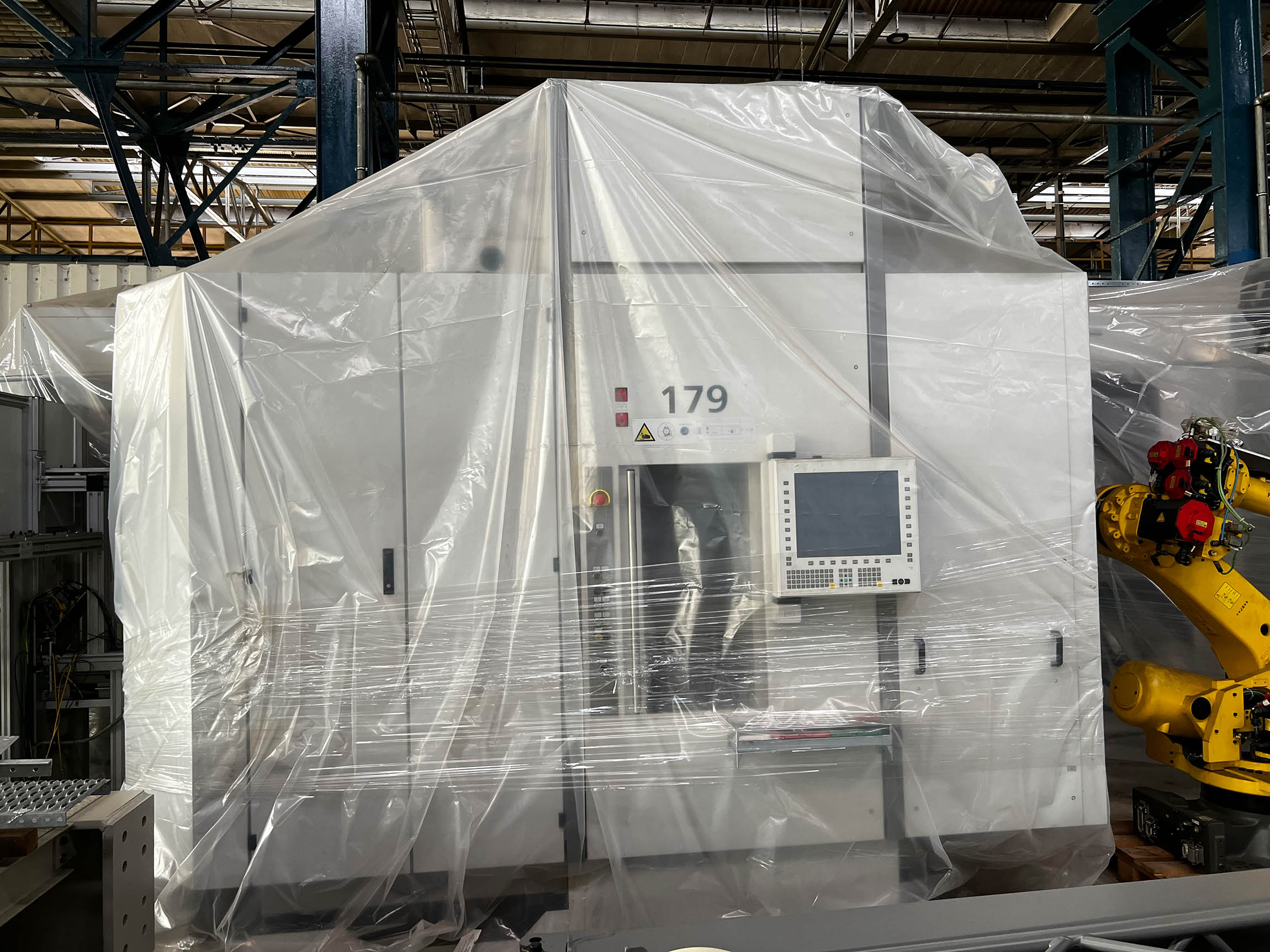 SW BA W06-22 5-axligt bearbetningscenter med dubbla spindlar BA2409, begagnat